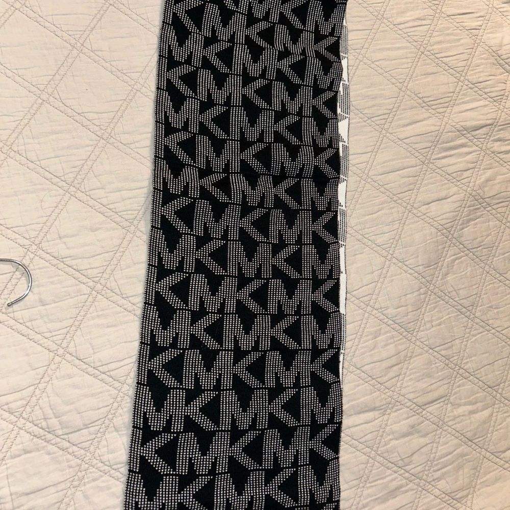 Michael Kors scarf